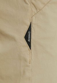 CHASIN' NATE.S GAMMA - Short - beige