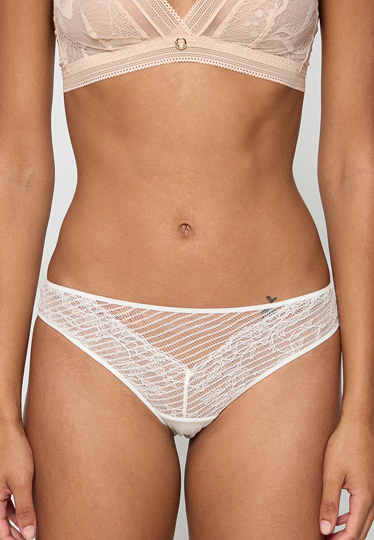 Chantelle Slip zandkleur Chantelle Slip zandkleur