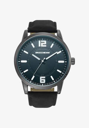 Montre-bracelet ronde noire Skechers avec des marqueurs d'heure blancs, chiffres 12 et 6 en gras, trois aiguilles et un bracelet en cuir noir.