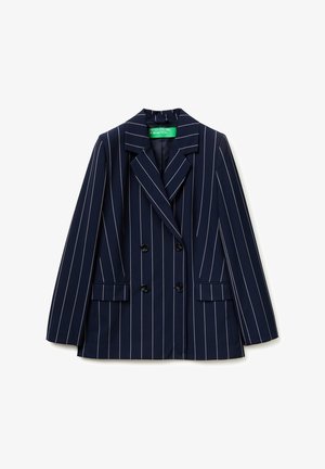 Marineblauwe double-breasted blazer met witte verticale krijtstrepen, reverskraag met inkeping, klepzakken aan de voorkant en zwarte knopen.