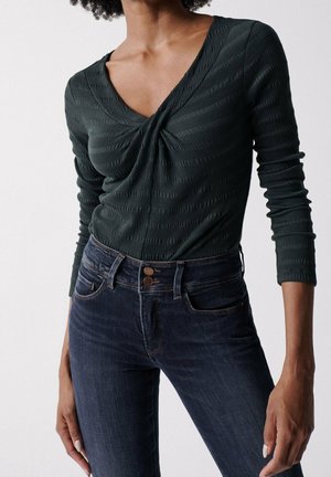 Sweter