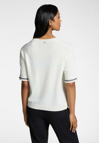 Elena Mirò CON BORDI LAVORATI - T-shirt basic - bianco