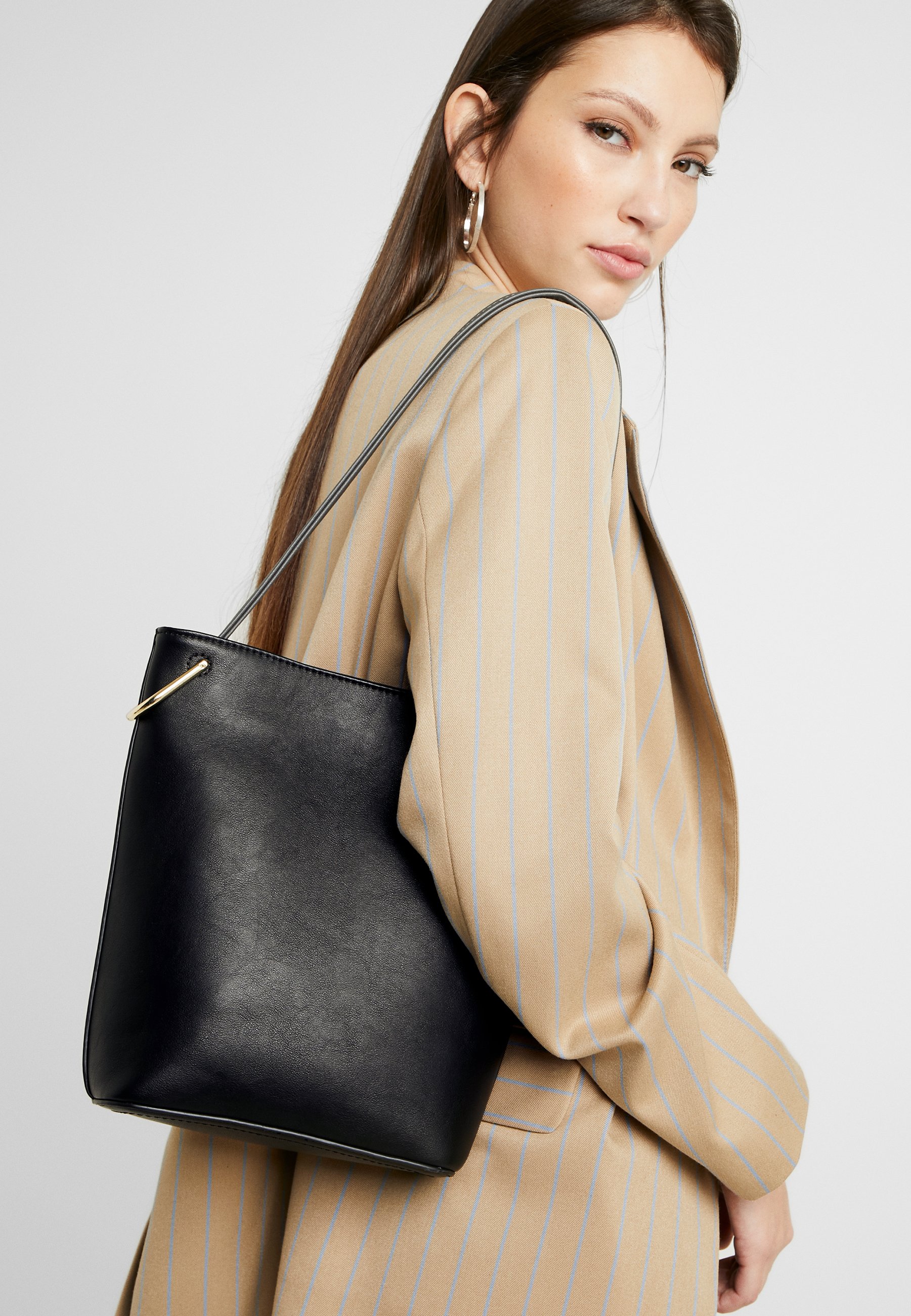 Fritzi aus Preußen EDISA Håndveske black Zalando.no Fritzi aus Preußen BIANA Håndveske stone Zalando.no