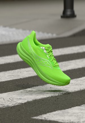 TRIUMPH 23 - Scarpe da corsa su strada - slime/silver-coloured