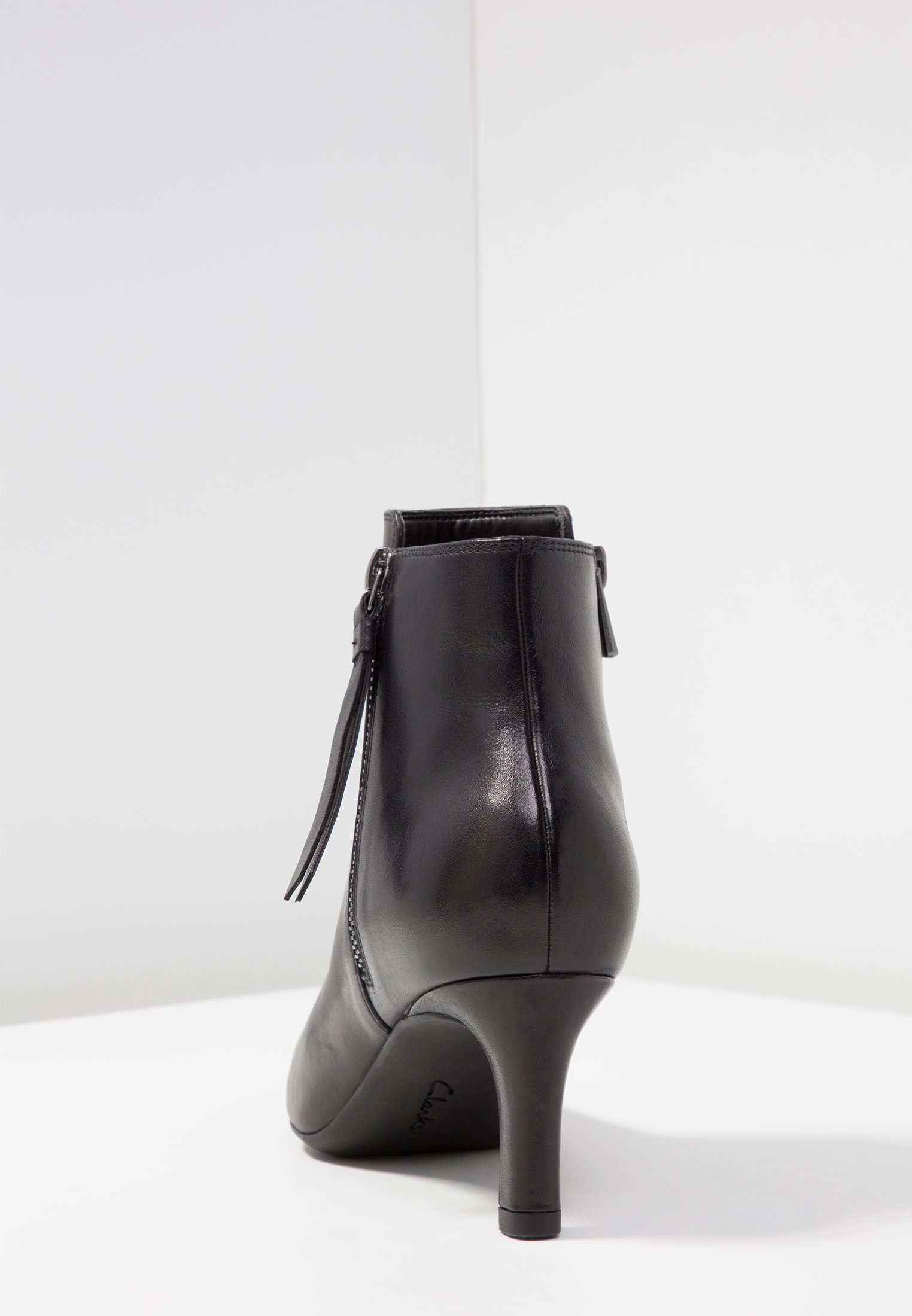 clarks calla blossom