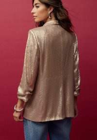 Next SEQUIN-REGULAR FIT - Pitkä takki - rose pink