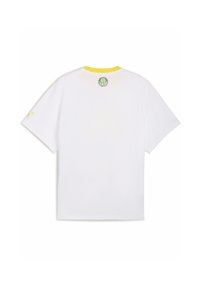 Hvid t-shirt med korte ærmer, gul krave og grønt logo på den øverste ryg. Blødt stof med en afslappet pasform.
