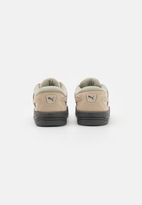 Puma Chaussures de skate - beige
