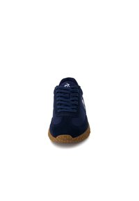 Sneaker blu navy realizzato in materiali scamosciati e sintetici, con suola in gomma, design con lacci e accentuazione del logo sul lato. Linguetta piatta con imbottitura.