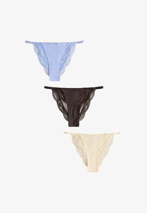 Trois culottes de bikini pour femmes avec bordure en dentelle, présentées verticalement en bleu clair, noir à pois blancs et beige sur fond blanc.