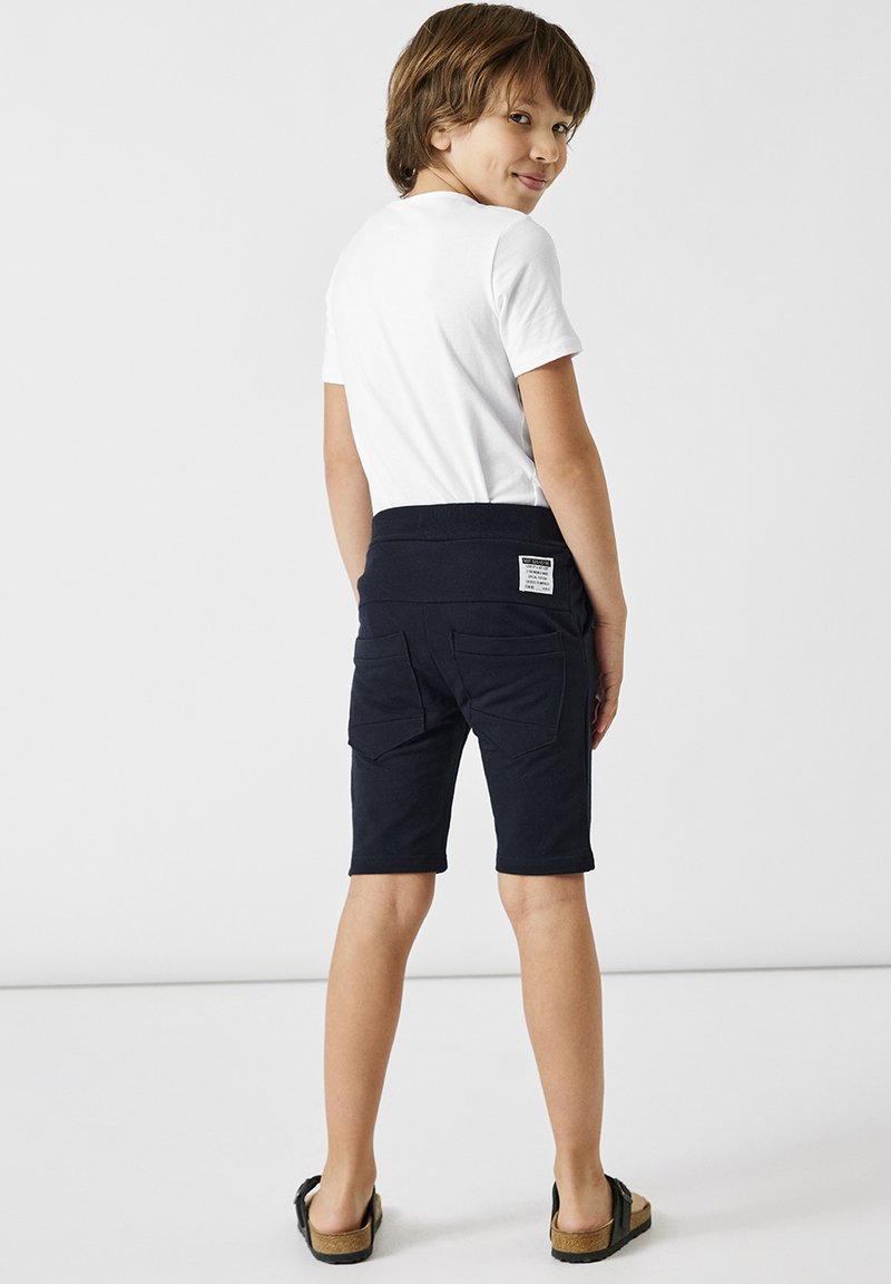 Short Coton NAME IT Short De Survêtement NAME IT Garçon - 100% Coton - Taille Élastique - Confortable Et Décontracté Short élastique Taille Short Coton NAME IT Short De Survêtement NAME IT Garçon - 100% Coton - Taille Élastique - Confortable Et Décontracté Short élastique Taille