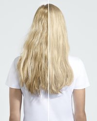 Confronto affiancato di capelli: il lato sinistro mostra capelli biondi mossi e crespi, mentre il lato destro presenta capelli biondi lisci e chiari.