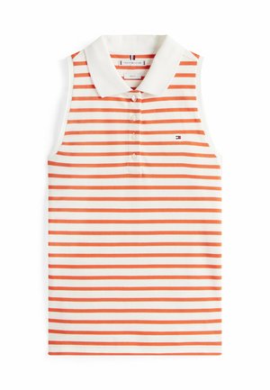 Mouwloze poloshirt in het wit met horizontale oranje strepen, vlakke kraag en een knoopsluiting met drie knopen. Klein logo geborduurd op de borst.