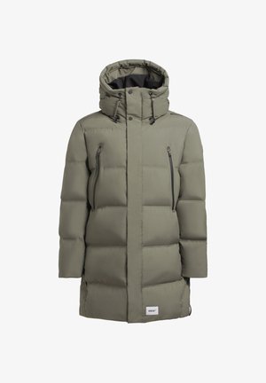 Padded, hooded parka in olive green, featuring zippered chest pockets, a sleek silhouette, and elastic accents at the cuffs and hem.