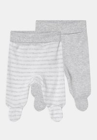 To par med baby leggings: en i ensfarget grå og en hvit med grå striper. Hver av dem har fotdesign og mykt, elastisk stoff.