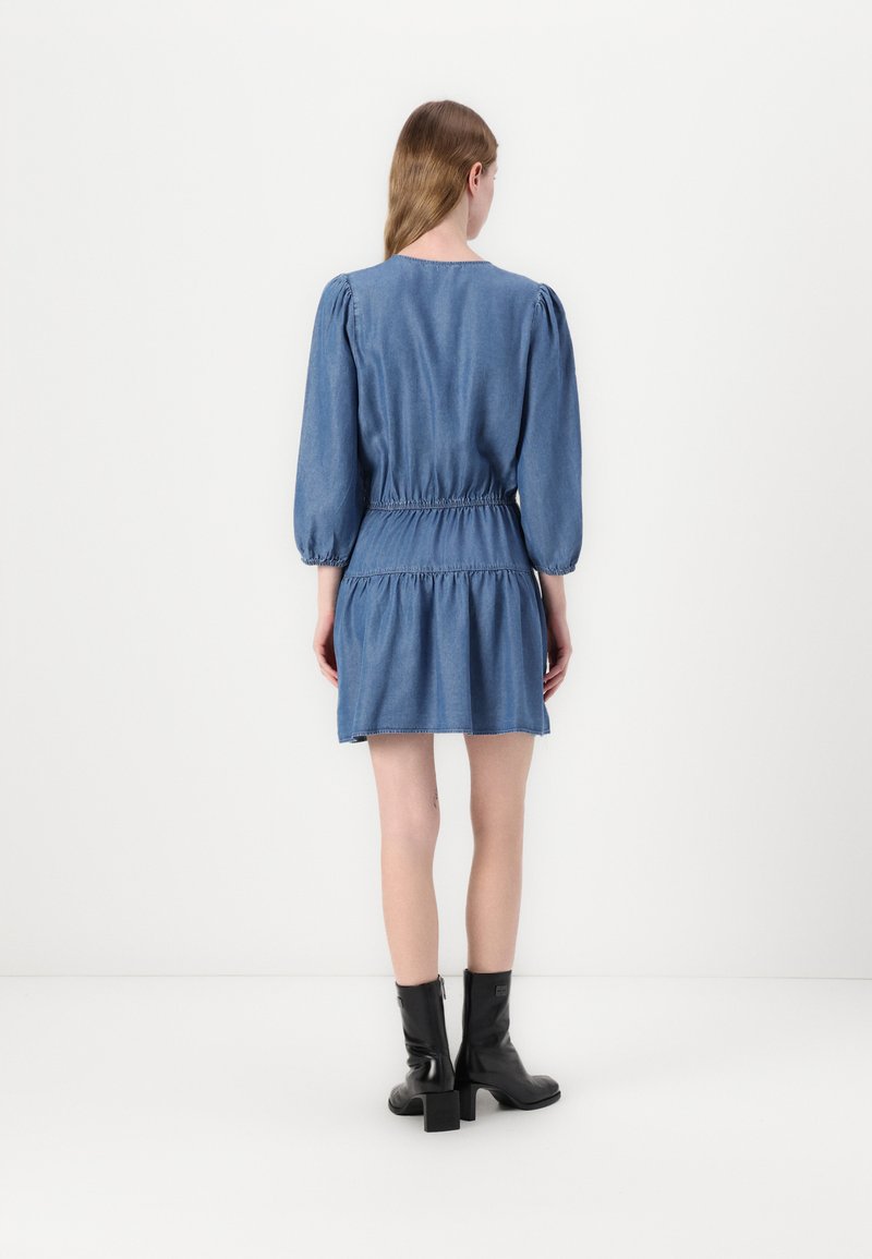 Tommy Jeans MINI DRESS - Denim dress - denim medium/blue denim -  Zalando.co.uk