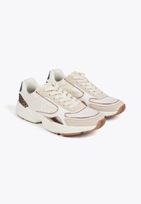 LOLA CASADEMUNT Tenisky - off white