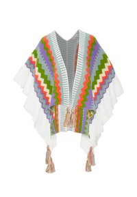 Poncho colorat cu modele zigzag în nuanțe pastel de purpuriu, verde, portocaliu și alb. Prezentă ciucuri și un design deschis în față. Textură moale din tricot.