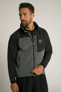 Giacca zip-up grigia e nera con cappuccio, presenta una tasca frontale, una texture morbida e un logo sul petto.