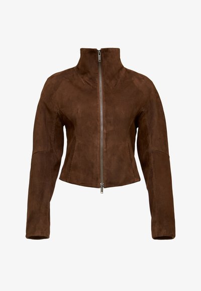 Braune Wildleder-Cropped-Jacke mit hohem Kragen und langen Ärmeln, ausgestattet mit einem Frontreißverschluss und minimalen Nähten.