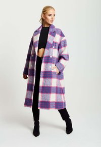 Liquorish Classic coat - pink