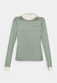 Maglietta a maniche lunghe di colore verde chiaro, con una sottile trama, un colletto alto e un inserto bianco al collo. Logo del marchio posizionato sul petto.