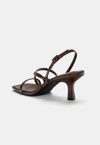 PULL&BEAR Sandali - brown