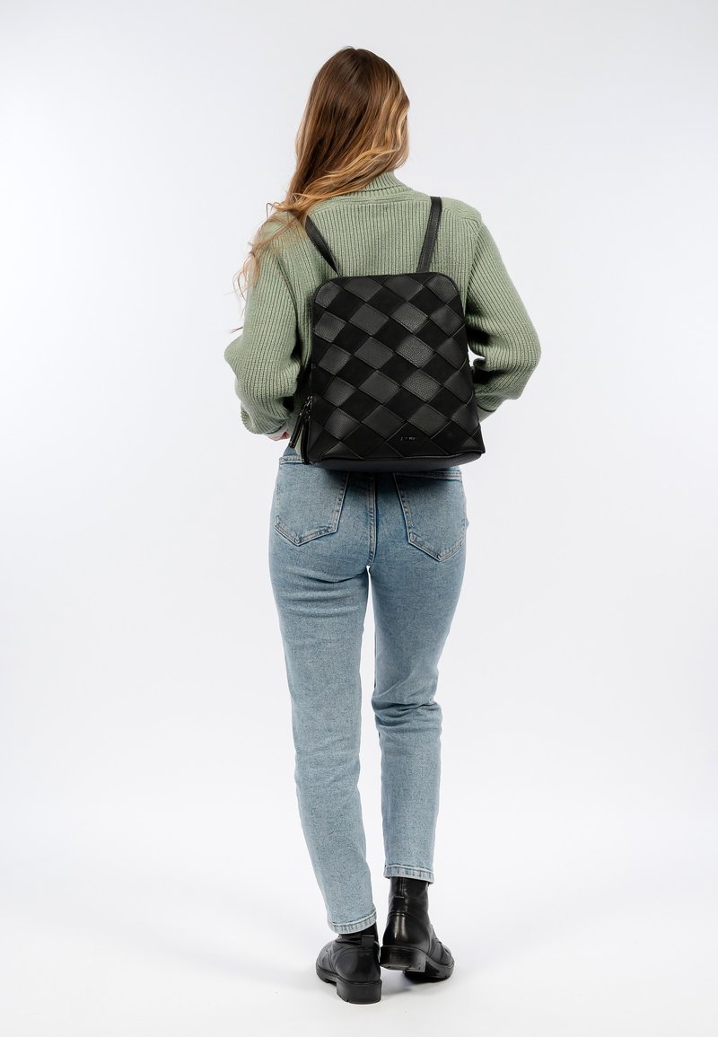 SURI FREY NANDY Rucksack black/black Zalando.de