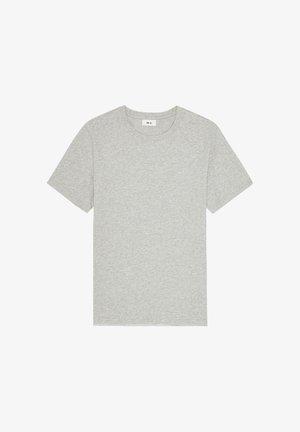 Lysegrå T-shirt med korte ærmer og rund hals, lagt fladt ud med en lille hvid mærkat inde i kraven.