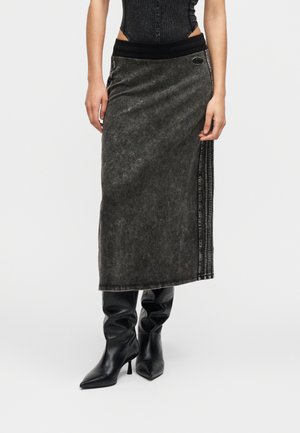 ERMY - Jupe trapèze - 02a