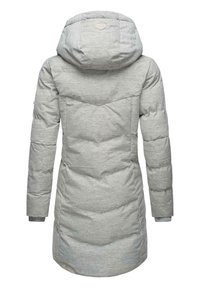 Szara kurtka puchowa, do kolan, z amortyzującą teksturą, dużym kapturem i dwoma bocznymi kieszeniami. Posiada zaokrąglony dół i regulowane mankiety.