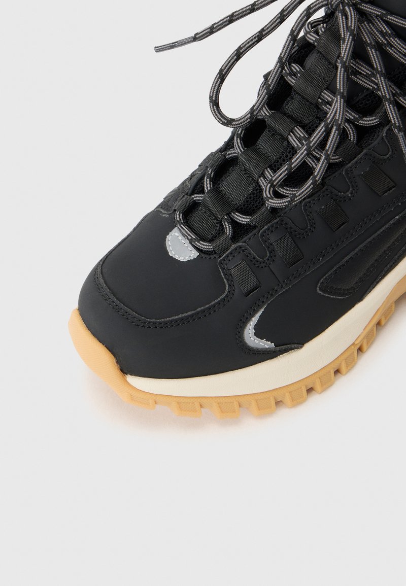 ARKK Copenhagen APAZE UNISEX Sneakers hoog black/zwart