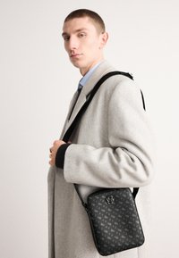 BOSS ICON ZIP - Torba preko tijela - dark grey