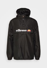 Giacca a vento nera con mezza zip, polsini elastici e tasca frontale. Presenta un logo bianco con dettagli in rosso e giallo.