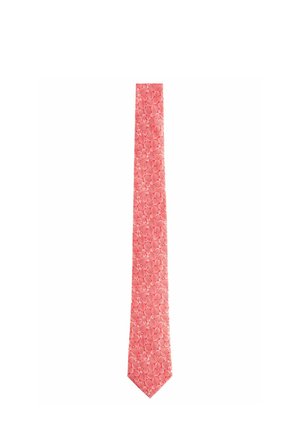 Lips - coral red white shell