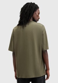 AllSaints BONES CREW - T-shirt med print - green