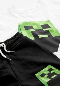 Next SHORT SLEEVE LICENSE AND SET - Trainingsbroek - minecraft black white