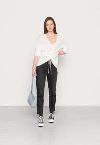NA-KD CROPPED DRAWSTRING  - Camisola - offwhite
