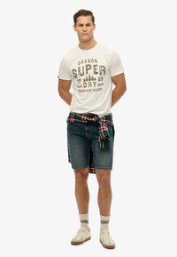 Superdry & Co - T-shirt z nadrukiem