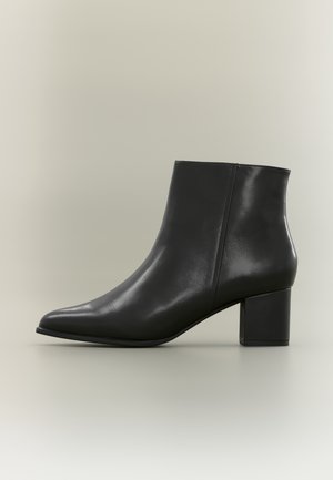 Peter Kaiser, Boots à talons - black