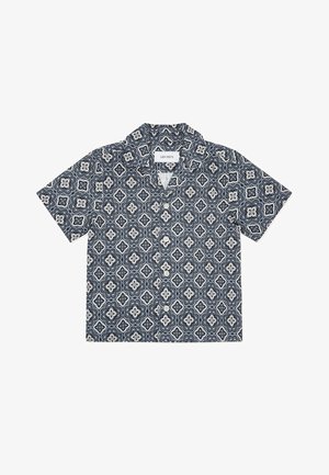 Košile s krátkým rukávem v tmavě modré barvě s bílým květinovým a geometrickým vzorem, s límečkem typu camp a pěti knoflíky vpředu.