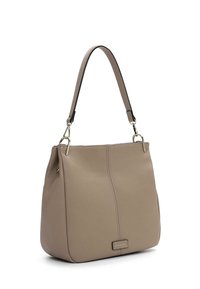 Beige synthetische handtas met een gestructureerde afwerking, een enkele handgreep en een rechthoekige vorm. Voorzien van een gepolijste hardwareaccent en bovenste stiksels.