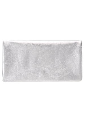 Silberner metallischer Clutch mit einer glatten, glänzenden Textur. Rechteckige Form ohne sichtbare Beschläge oder Akzente. Einfaches, minimalistisches Design.