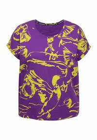 Paarse t-shirt met korte mouwen, versierd met een gele abstracte vogelprint. Gemaakt van zachte stof met een ronde halslijn en een relaxte pasvorm.