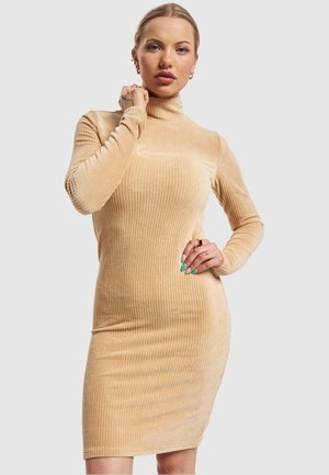 KW233 052 1 KK SMALL SIGNATURE LS TURTLE NECK  - Shift dress - sand