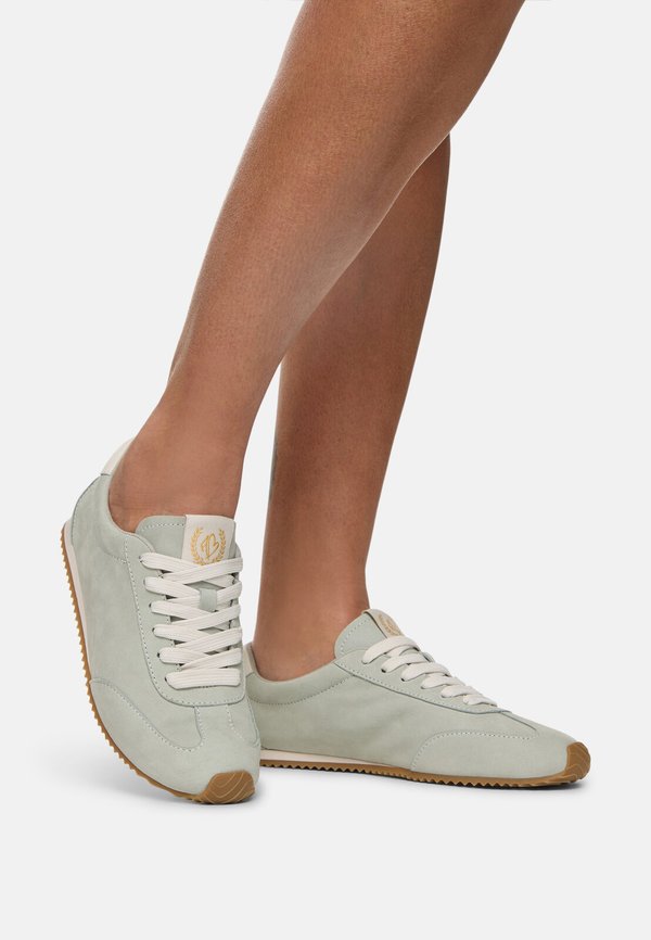 CAREFREE - Sneaker low