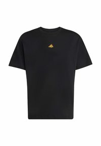 Sort bomulds t-shirt med rund hals og korte ærmer. Har et lille gult broderet logo på brystet. Enkel, udekoreret design.