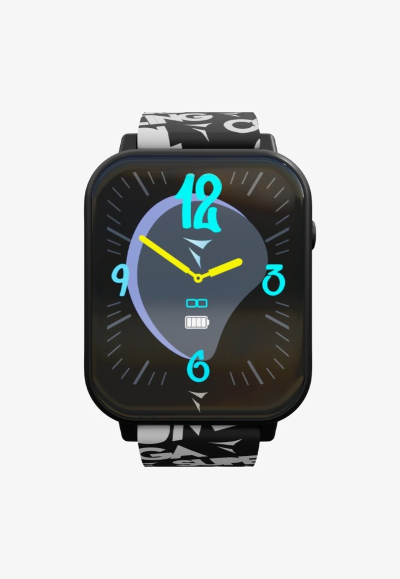 Orologio intelligente nero con un display personalizzabile, lancette gialle e un bracciale a strisce in bianco e nero con lettering. Icone indicano il livello della batteria.