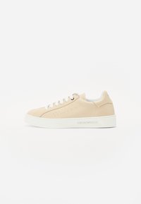 Selected, crema