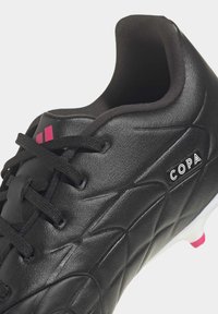 adidas Performance COPA - Botines de fútbol para terreno firme - core black   metalic   team shock pink